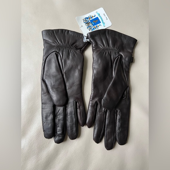 Portolano Italian Leather Gloves (NWT) - Size 6 1/2 - Picture 2 of 10